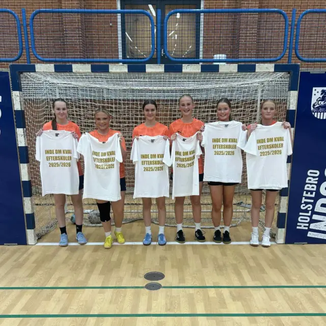 Sikke en fremragende dag vi har haft til Vestjysk mesterskab i indendørs fodbold for efterskoler🥳💪🏻⚽️. Kun et enkelt nederlag blev det til i 26 kampe, og det betyder, at 3 ud af 4 hold vandt mesterskabet og er kvalificeret til DM, som afholdes i Hedensted i slutningen af februar. Vi er så stolte af dem❤️⚽️🙏🏻🔥 
Pige A: vinder!
Pige B: vinder!
Drenge A: 3. plads
Drenge B: vinder!
#laegaarden #fodbold #efterskolelivet #lægården2526
